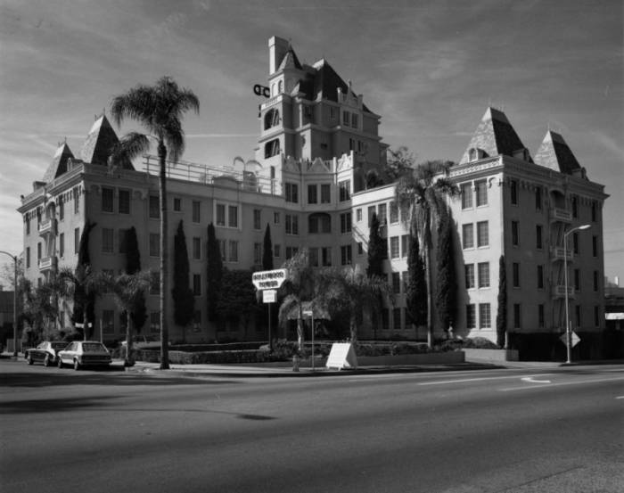 Photo taken of the Hollywood Tower in 1991